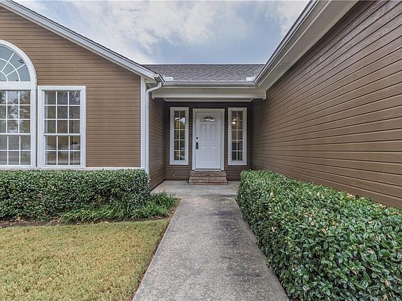 3rd image of 3426 W Essex Dr