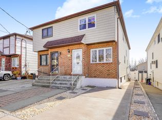 994 Rensselaer Ave, Staten Island, NY 10309
