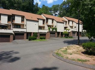11 Queen Ter #E, Southington, CT 06489
