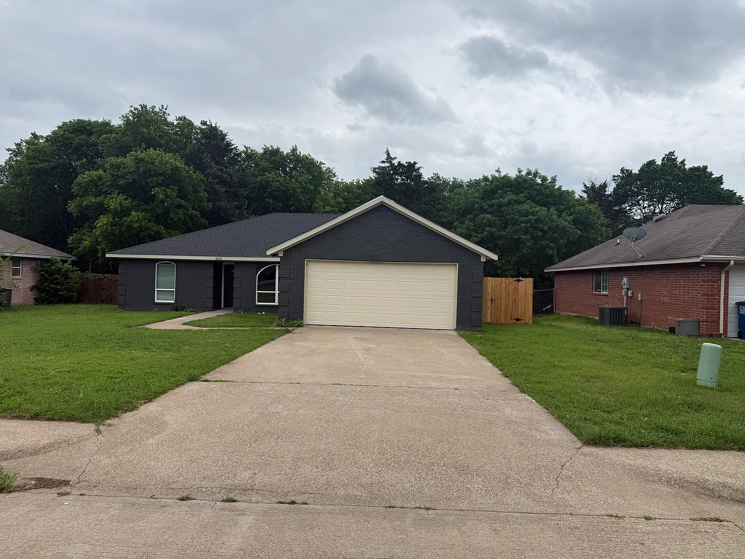 3 bed, 1659 sqft, $2,150 — Photo 2