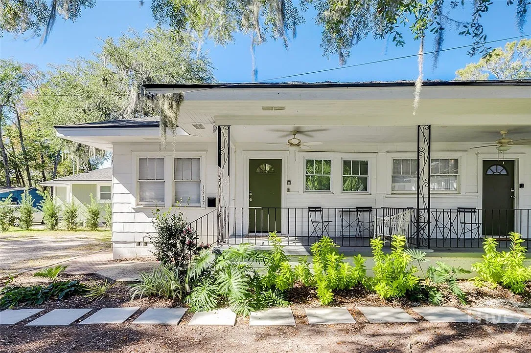 1 bed, 1.0 bath, 750 sqft, $2,000 — Photo 1