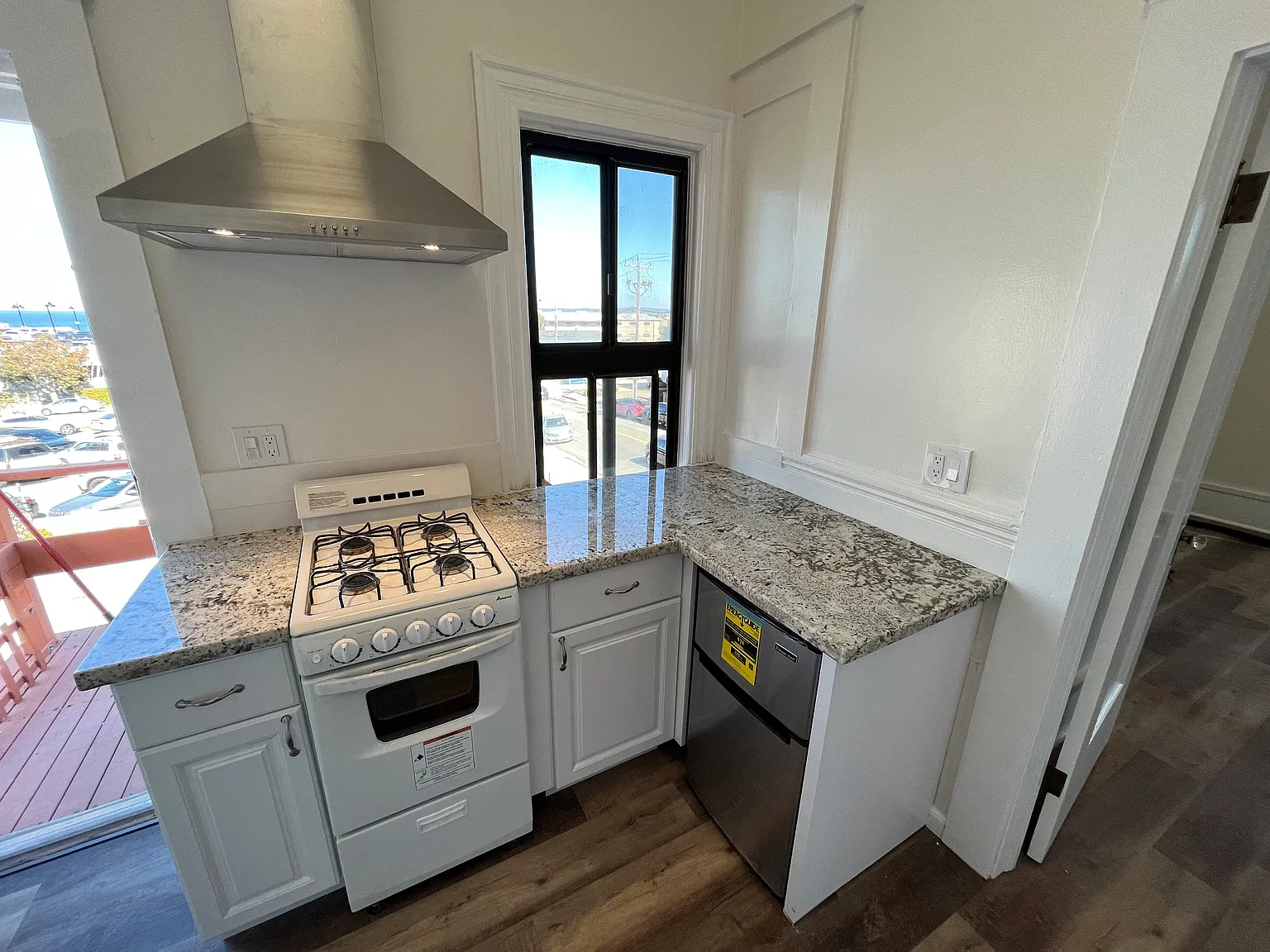 1 bed, $2,400 — Photo 4