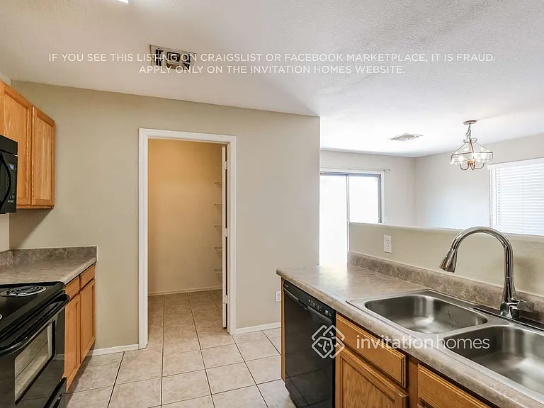 16085 W Adams St — Photo 10
