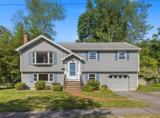 9 Hemlock Rd, Reading, MA 01867