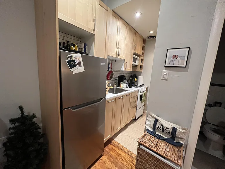 322 S 11th St #2 — Photo 4