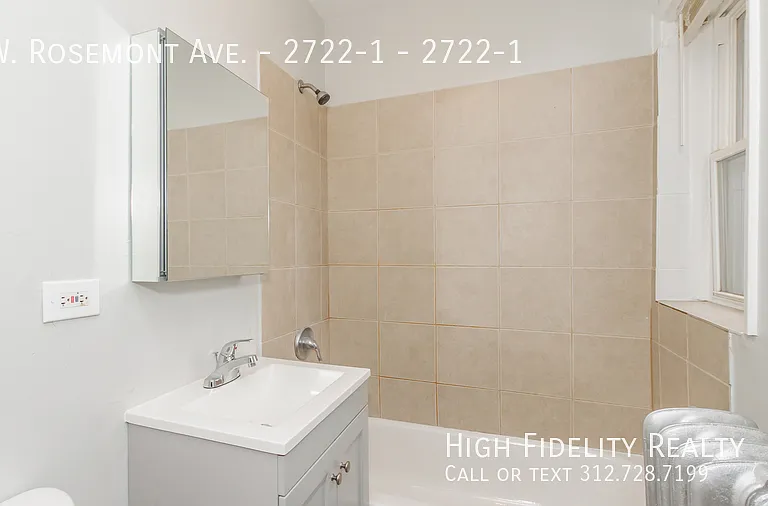 2722 W Rosemont Ave #1 — Photo 5