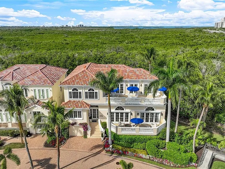 27710 Marina Isle Ct — Photo 2
