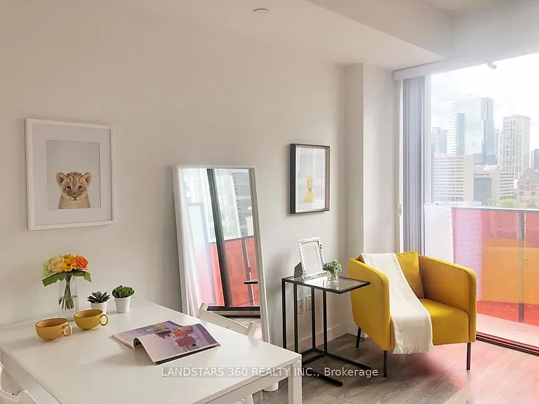 215 Queen St W #1109 — Photo 6
