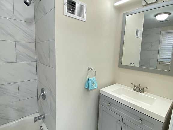 4th image of 95 Westminster Pl Unit 1