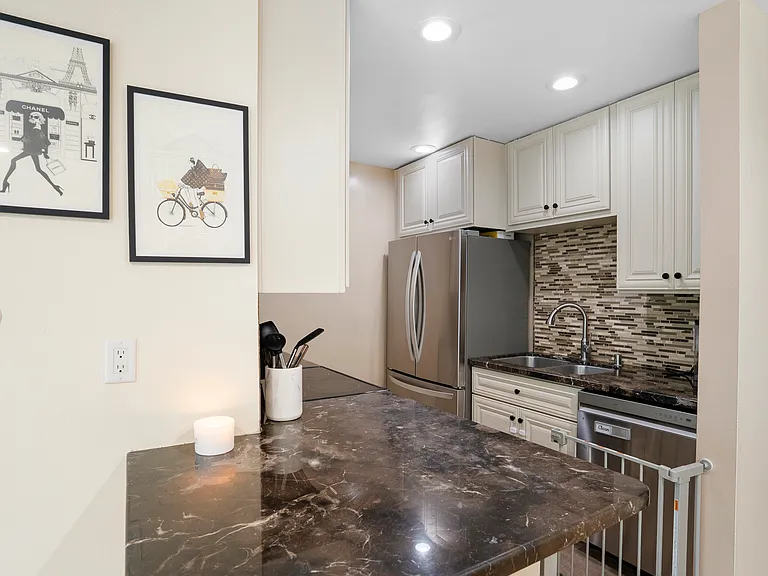 6202 Friars Rd #204 — Photo 10