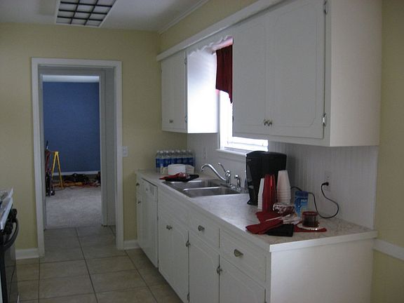 R. Side of the Kitchen