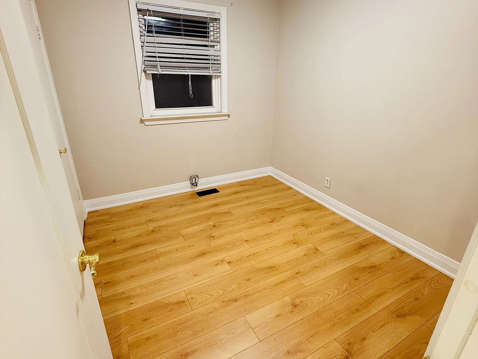 3 bed, $2,300 — Photo 4
