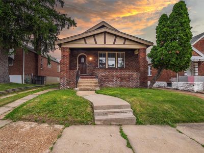 5954 Drury Ln, Saint Louis, MO, 63147