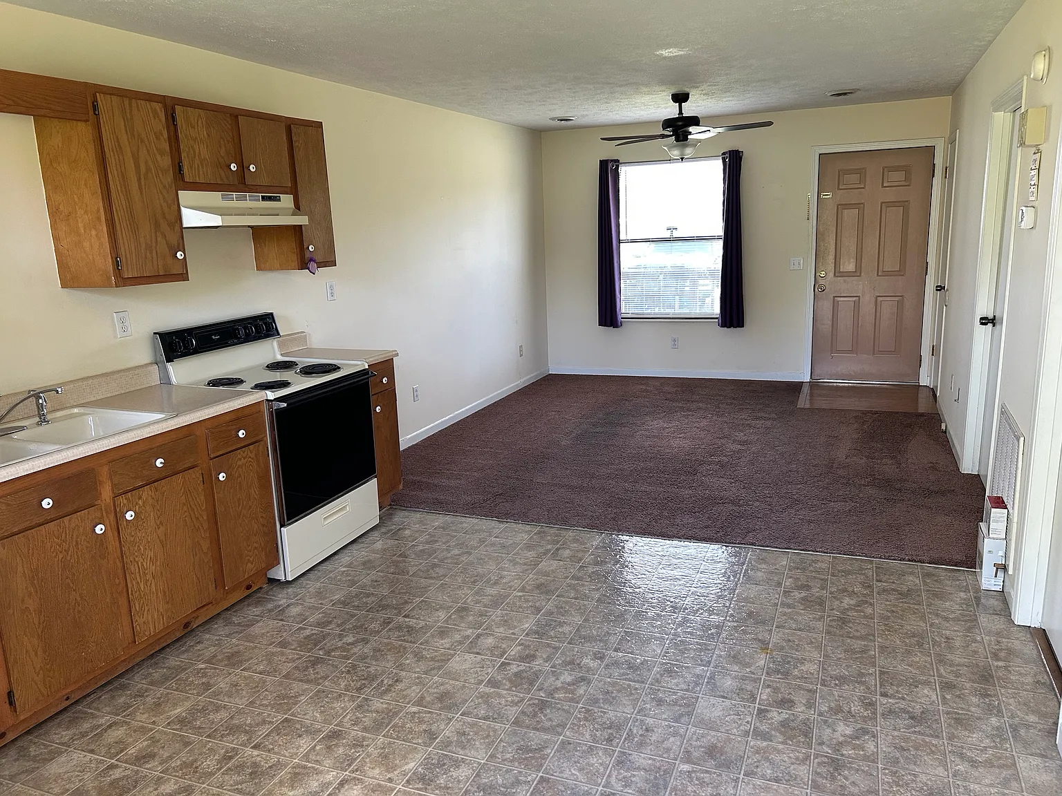 1 bed, 650 sqft, $950 — Photo 2
