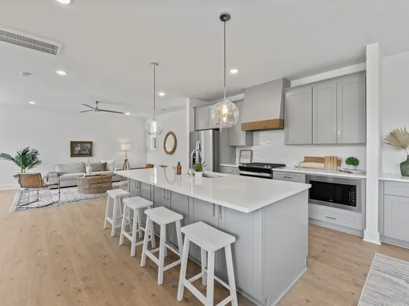 2693 Fannie Williams St, Nashville, TN 37210