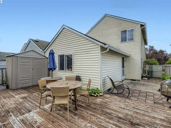 2nd image of 11506 NE 29th St