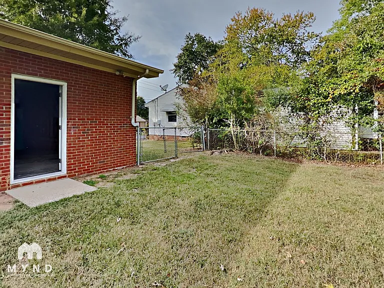 528 Efird St — Photo 28
