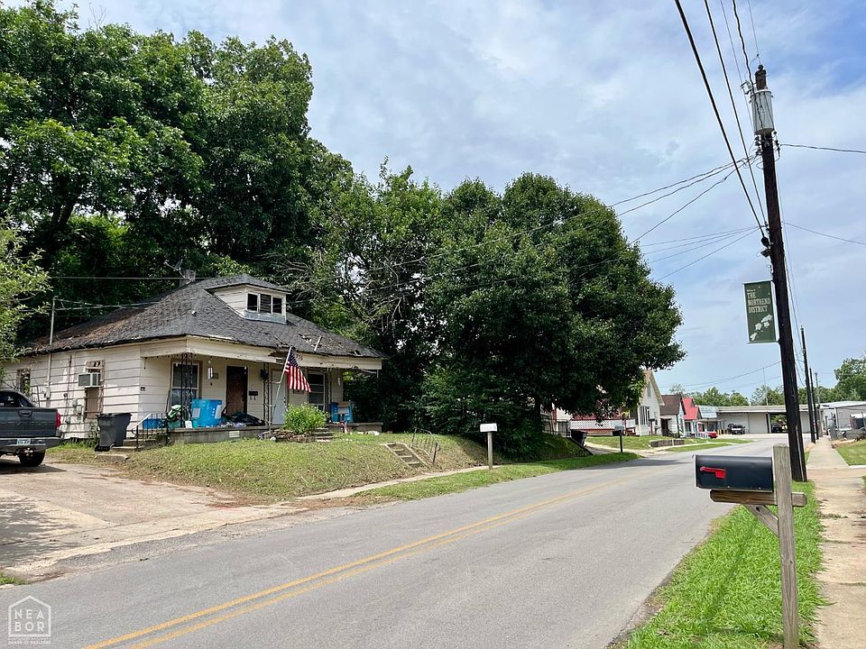 2nd image of 736 N Pruett St