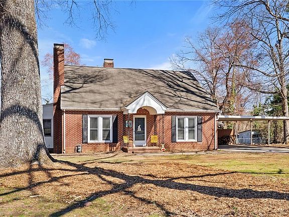 4th image of 304 Springwood Rd