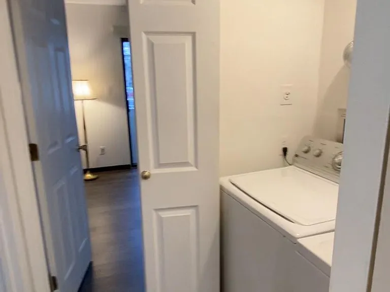 2103B Melrose Dr #2103 — Photo 16