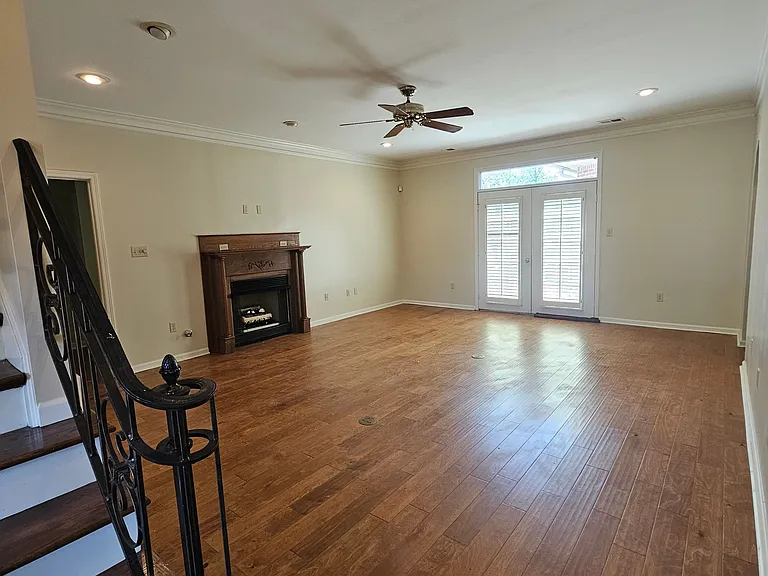 3888 Spring Lakes Cir — Photo 5