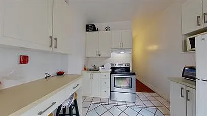 273 Saint George St — Photo 7