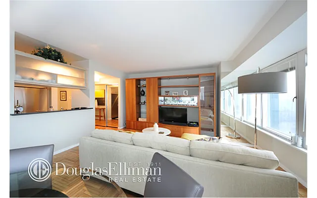 Rented by Douglas Elliman | media 15