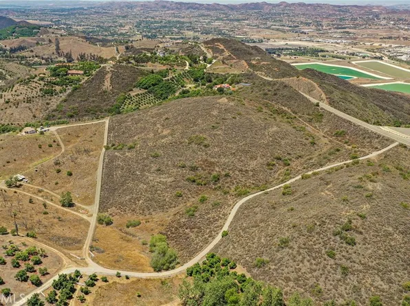 888 Via Vueltas #1, Temecula, CA 92590
