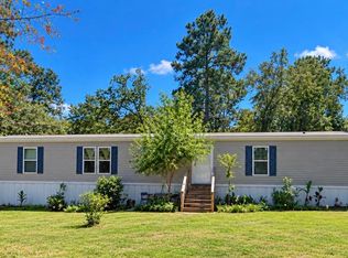 85 Robinson Ln, Saint Matthews, SC 29135