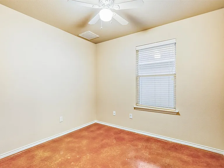 4620 Best Way — Photo 7