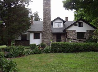 28 Old Noxon Rd, Poughkeepsie, NY 12603