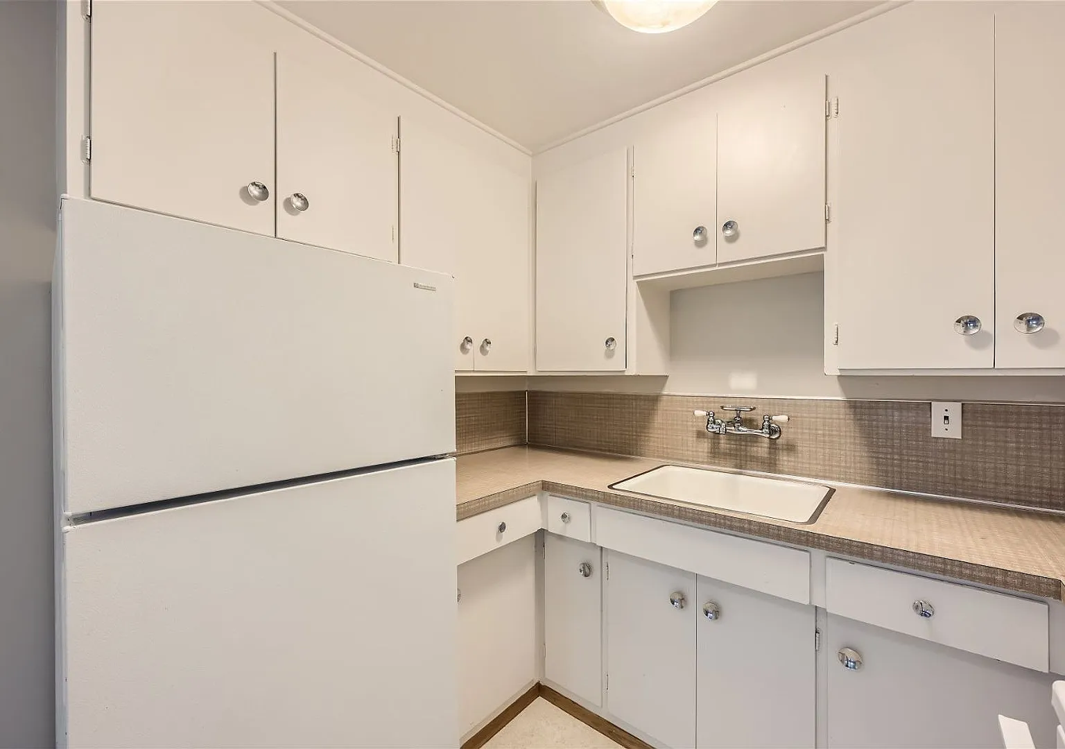 Charming 1bed/1bath Apartment Near Green Lake! — Photo 3