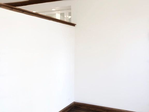 3rd image of 214 E 51st St APT 3G
