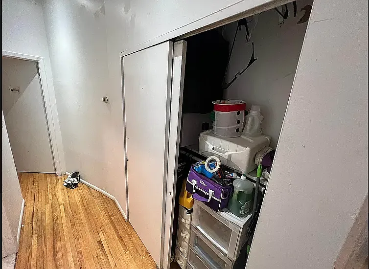 413 W 52nd St #1A — Photo 11