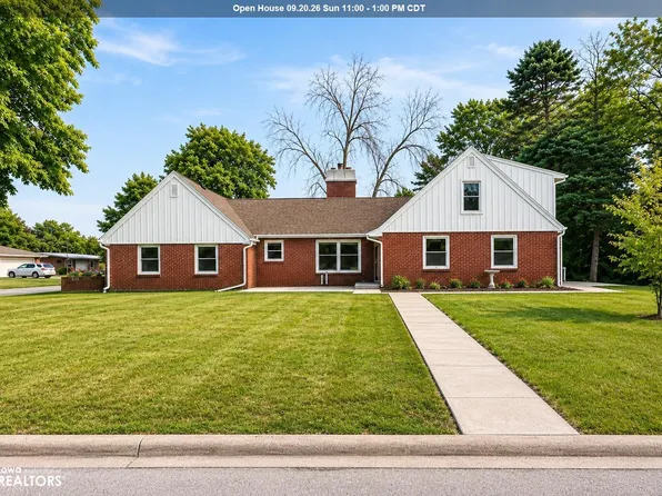 255 Willowbrook Dr, Mason City, IA 50401
