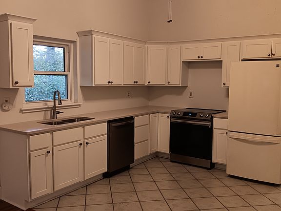 5th image of 8147 Lower Dillsboro Rd