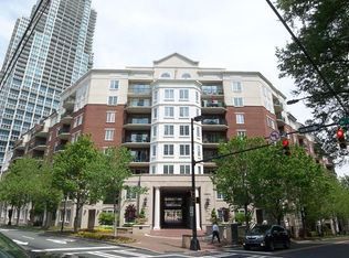 300 W 5th St APT 811, Charlotte, NC 28202