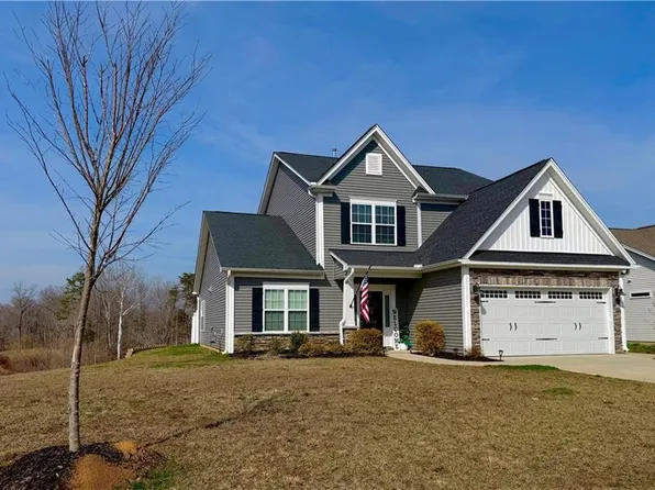 1952 Channel St, Graham, NC 27253