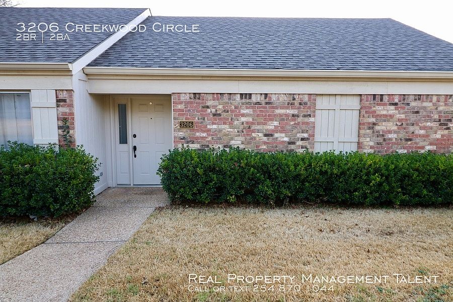 1st image of 3206 Creekwood Cir