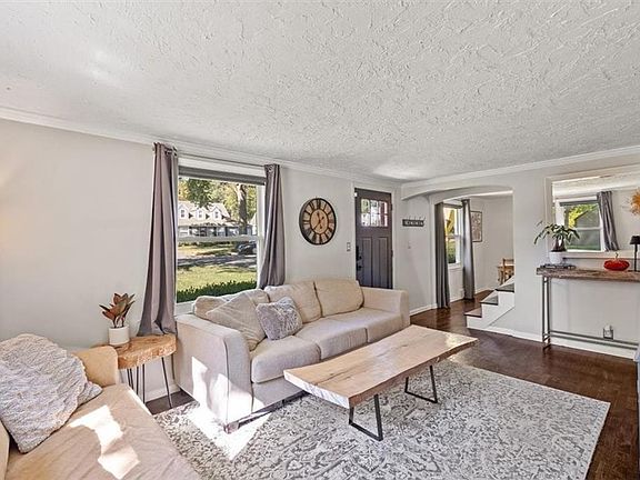 5th image of 7845 Summit St