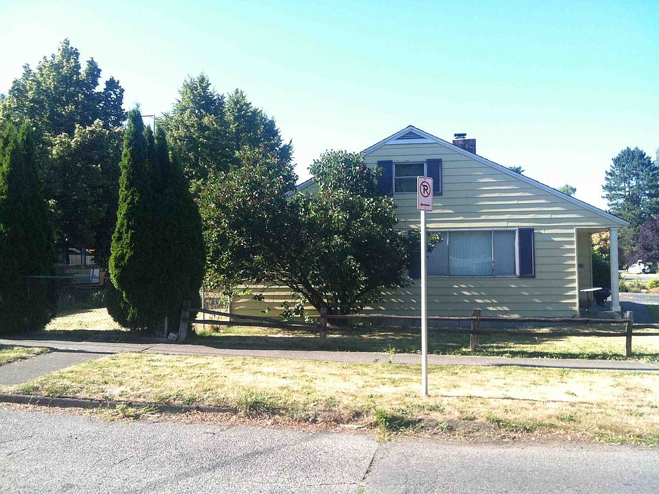 2nd image of 13505 15th Pl NE