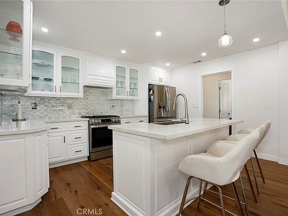 4th image of 312 Jeffries Ave