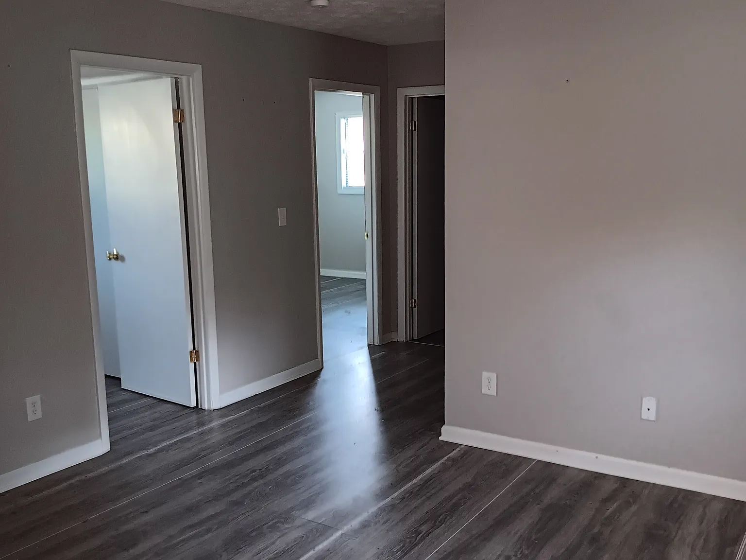 1613 Broad St — Photo 4