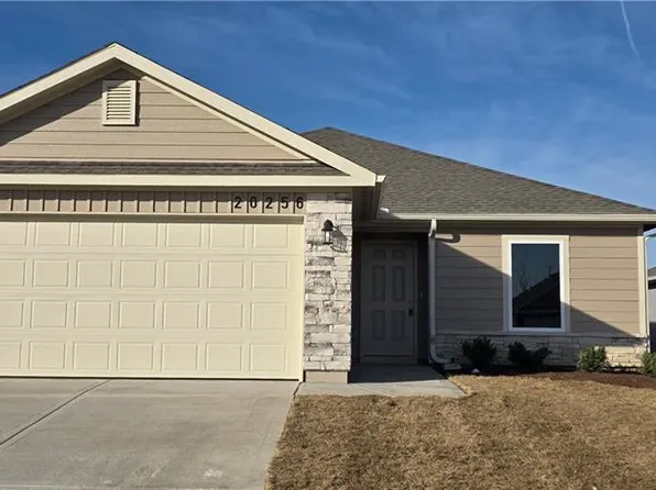 20256 W 194th Ter, Spring Hill, KS 66083