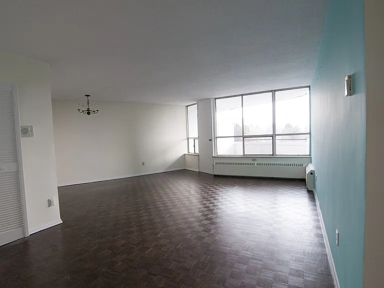 100 Graydon Hall Dr — Photo 30