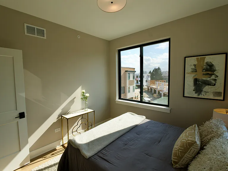 185 Pointe Dr #185 — Photo 16