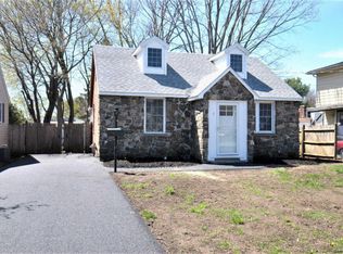 8 Lester St, Albany, NY 12205