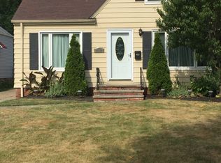 4258 W 212th St, Fairview Park, OH