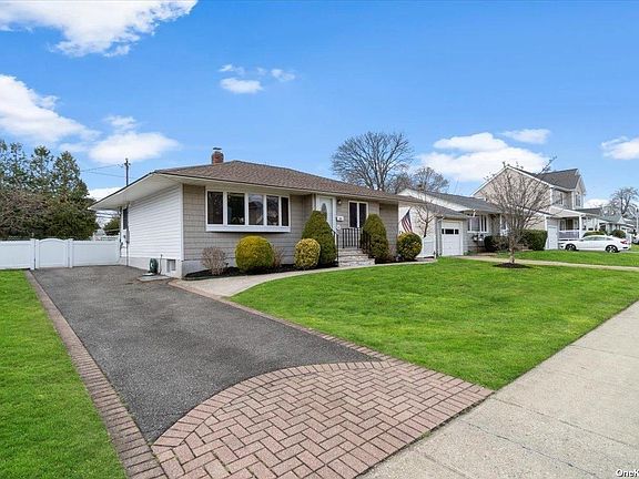 3rd image of 157 Dartmouth Dr