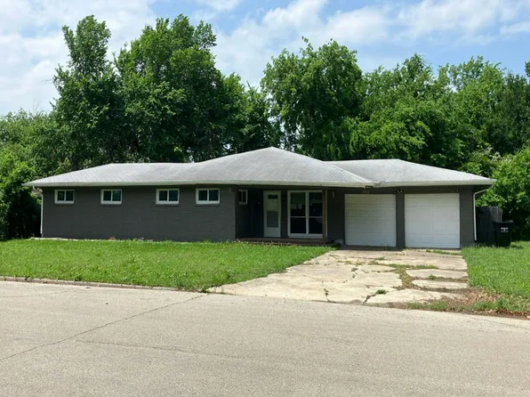 4312 Bois D Arc St, Greenville, TX 75401